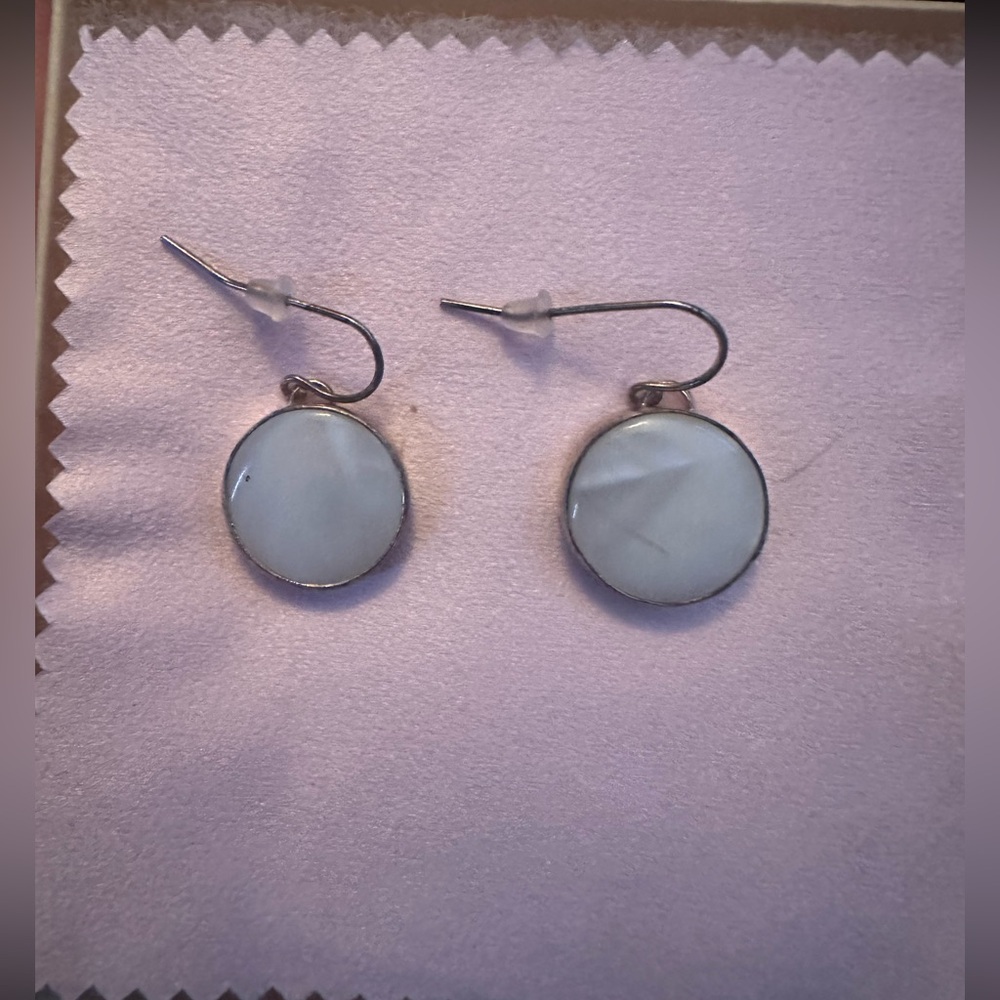 Wishbone- The Pearl Ava earrings